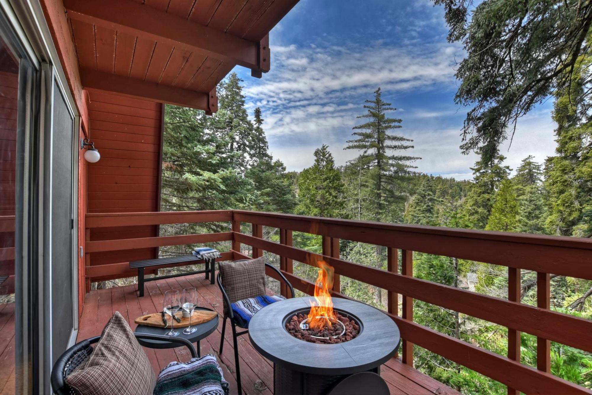 Pet & Kid Friendly Cozy Cabin, Bbq, Firepit, Outdoor Dining, Forest Views ليك أروهيد المظهر الخارجي الصورة
